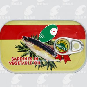 蔬菜油沙丁魚罐頭